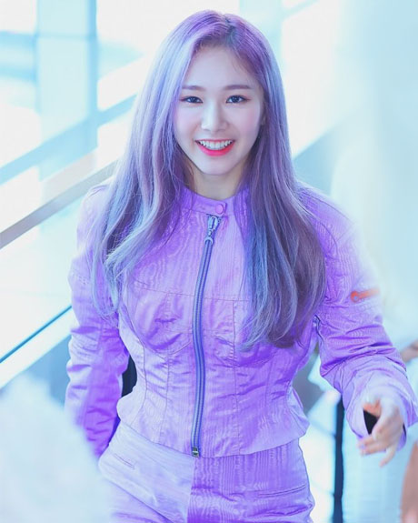 Mia from Everglow biography