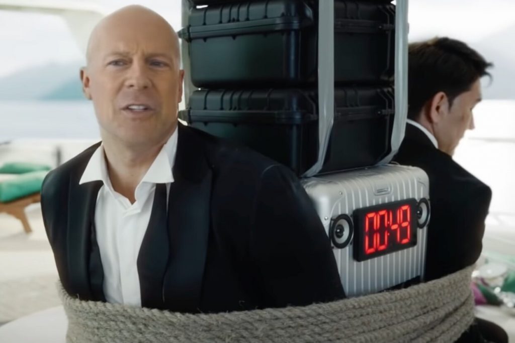 Hit Advertising “Megafon”: was there a Bruce Die Hard?